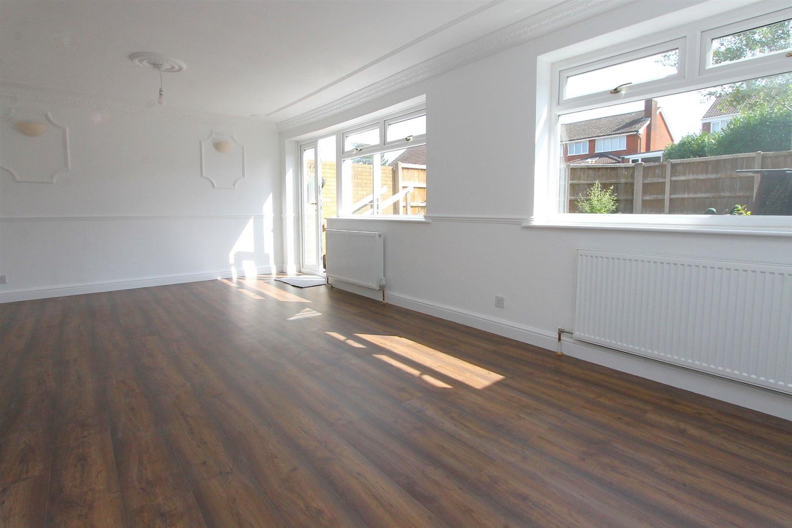 3 bed property in Hagley Road, Stourbridge